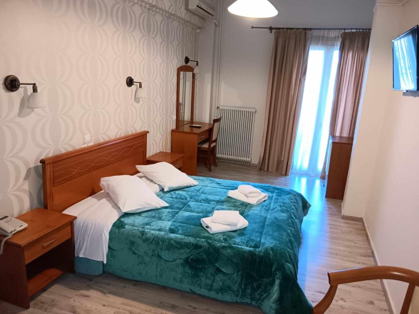 Hotel Liberty Missolonghi ภายนอก รูปภาพ