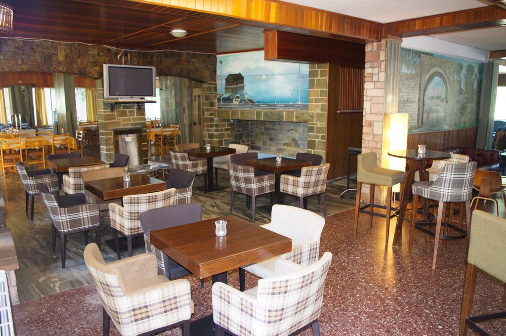 Hotel Liberty Missolonghi ภายนอก รูปภาพ