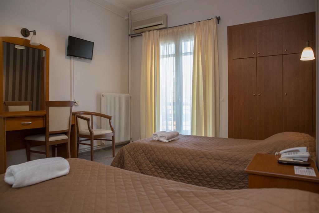 Hotel Liberty Missolonghi ภายนอก รูปภาพ